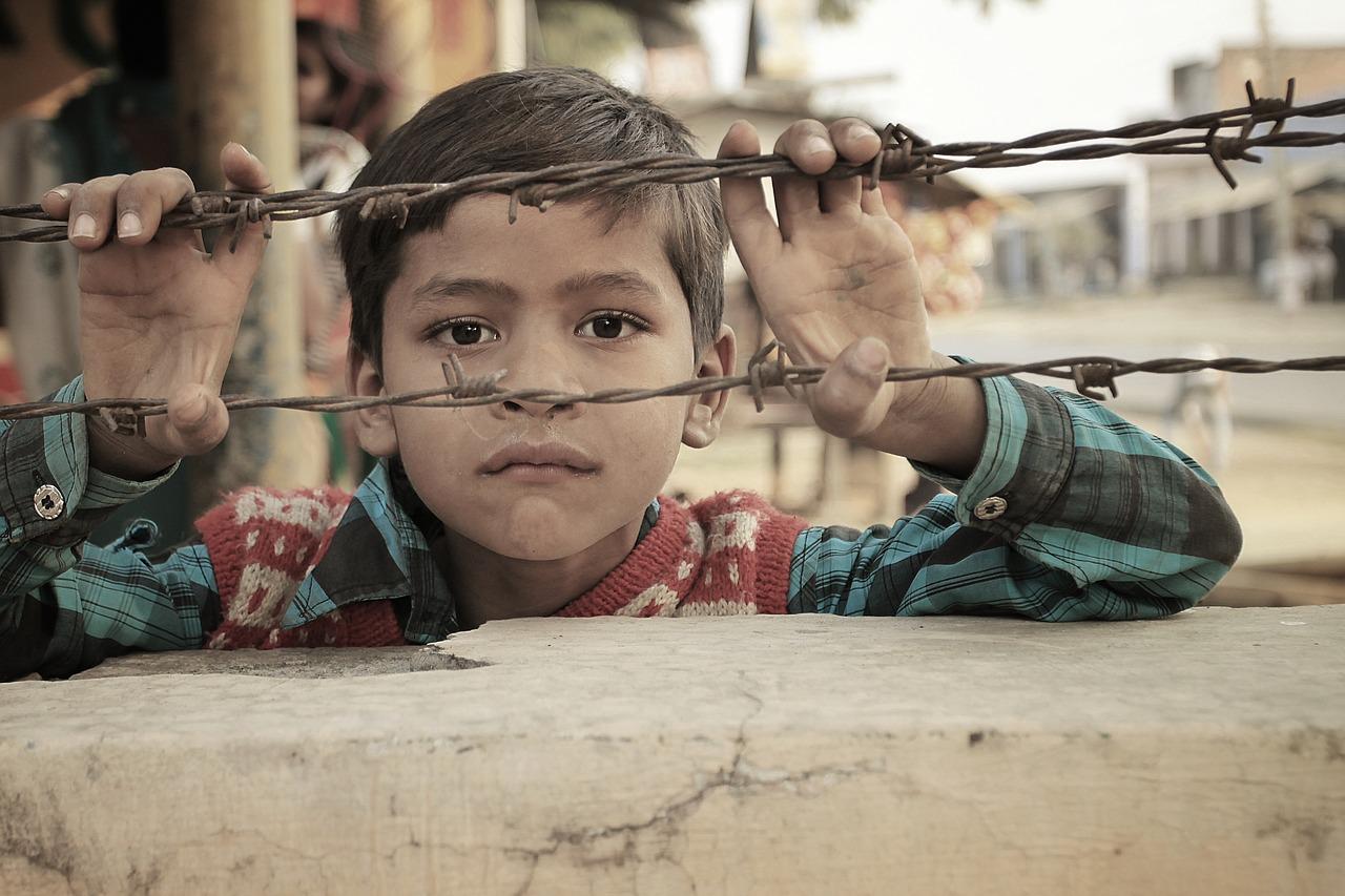 indian, child, barbed wire-1717192.jpg